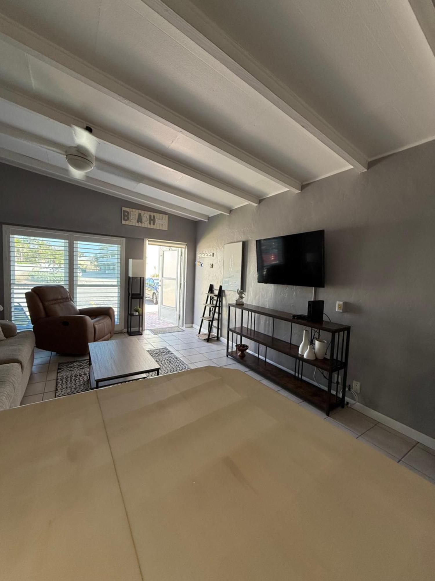 Sea Crest Aparthotel Point O'Rocks Luaran gambar